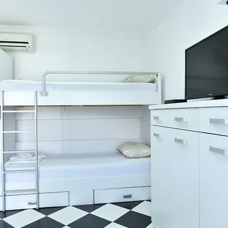 Διαμέρισμα Modern Black&white Ποντγορίτσα